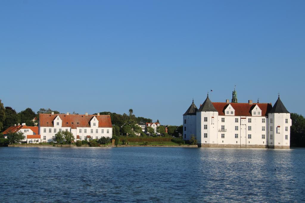 Ferienwohnungen Tobian Глюксбург Экстерьер фото